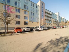Pronájem 2 kk s balkonem a vlastním parkovacím stáním – Brno.